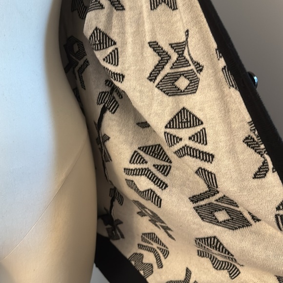 Forever 21 Cardigan - Picture 4 of 4